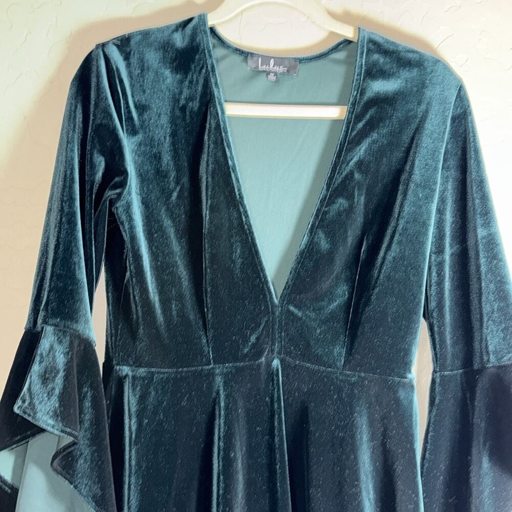 Lulus Wrapped in Luxe Forest Green Velvet Bell Sleeve Skater Dress size medium - Picture 3 of 7